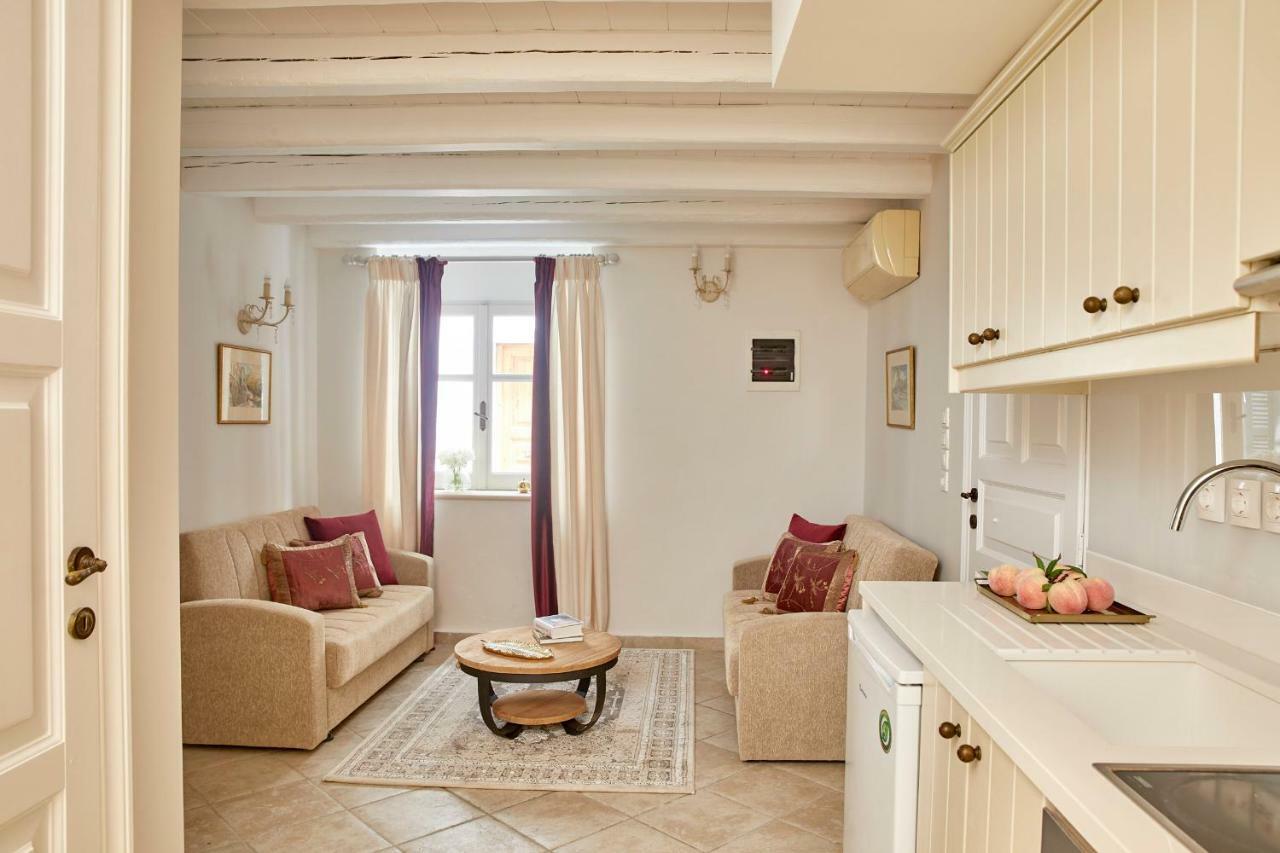 Old Town Luxury 'lady' * Corfu (city)